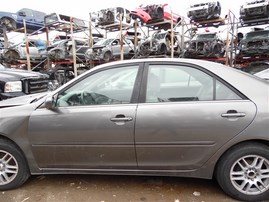 2002 Toyota Camry LE Gray 2.4L AT #Z24572